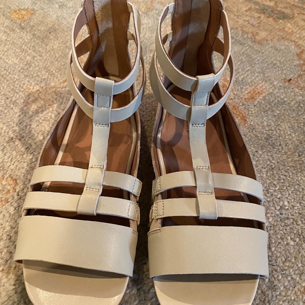 Softwalk Sandals - Picture 3 of 5